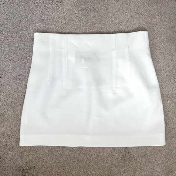 ZARA High-waisted White skirt (size M) - Picture 3 of 5